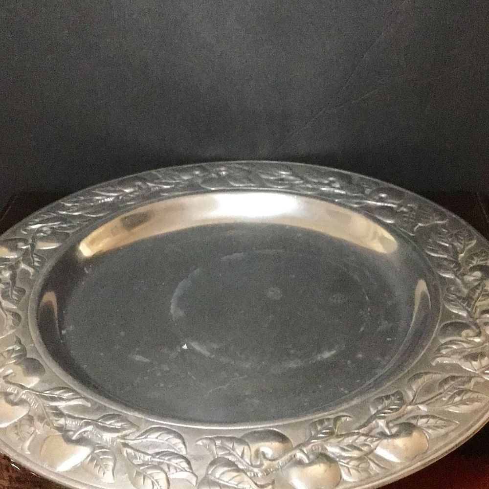 Platter Large vintage, 1988 author Court pLatter With Apple tree trimming
